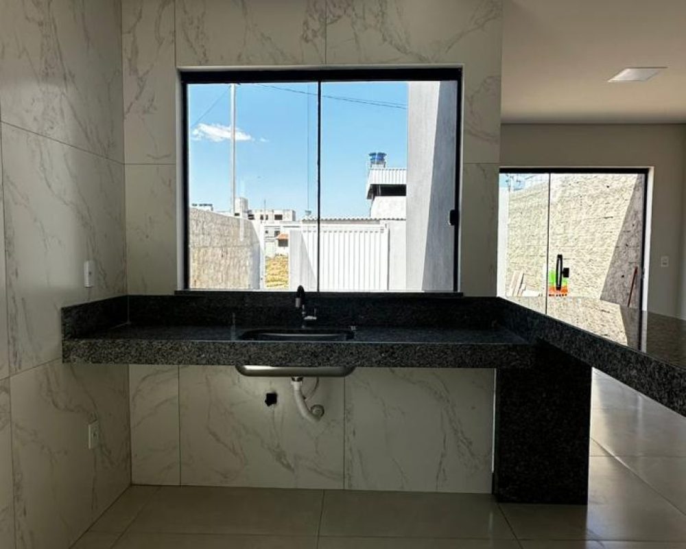 WhatsApp Image 2025-11-27 at 08.17.57 (1)