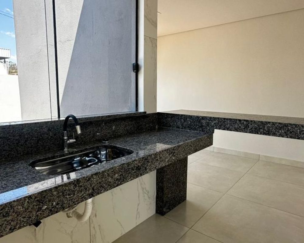 WhatsApp Image 2025-11-27 at 08.17.57